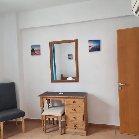 Paphos Holiday Home Semesterbostad